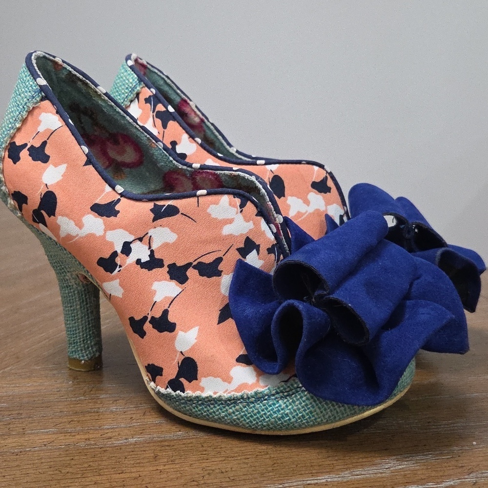 Irregular Choice Mutiny Floral Pumps, Size 37 - Picture 2 of 12